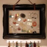 picture frame jewelry, DIY crafts, up cycling, up cycle, cycle up, up cycling ideas, reuse of materials