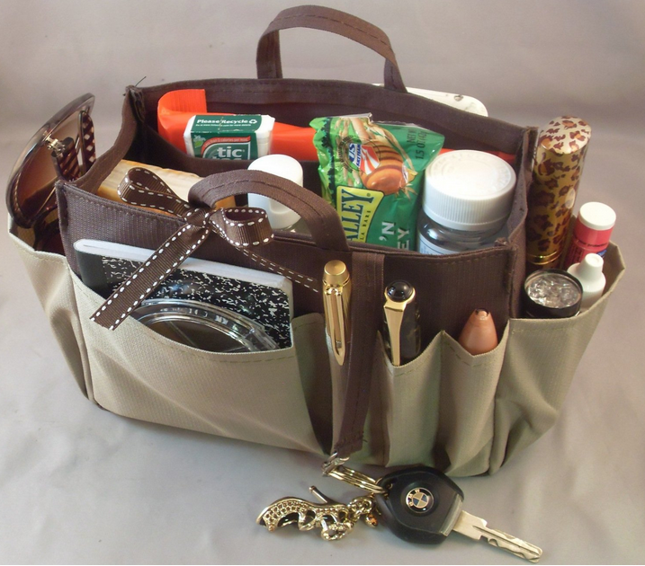 A Purse Organizer Gets &quot;YOU&quot; Organized